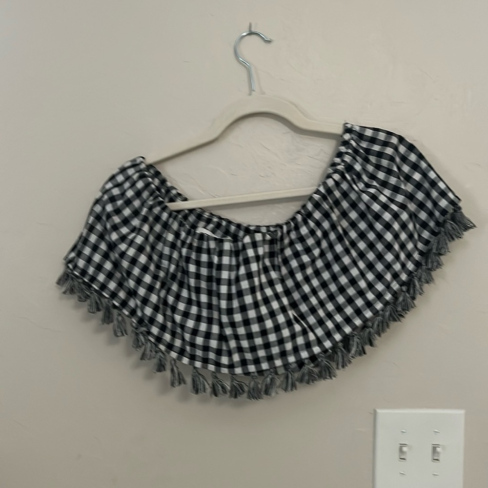 One shoulder crop top